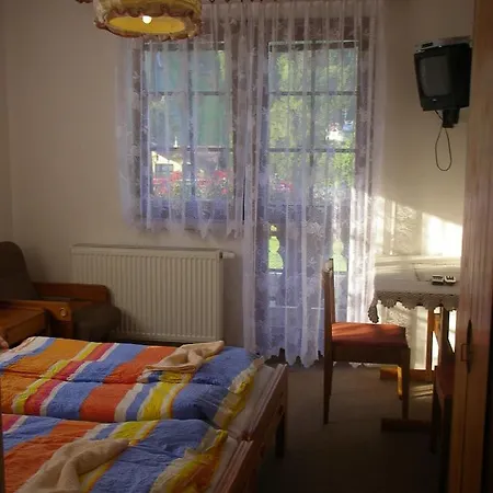 Luscinia Guest house